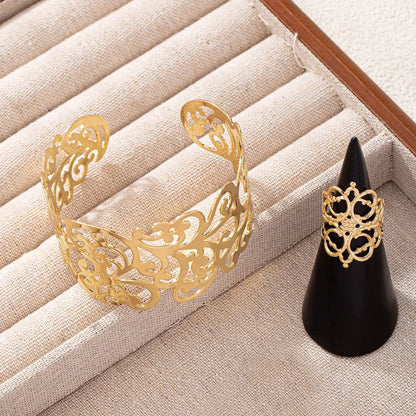 Simple Style Classic Style Flower Alloy Hollow Out 14K Gold Plated Women's Jewelry Set