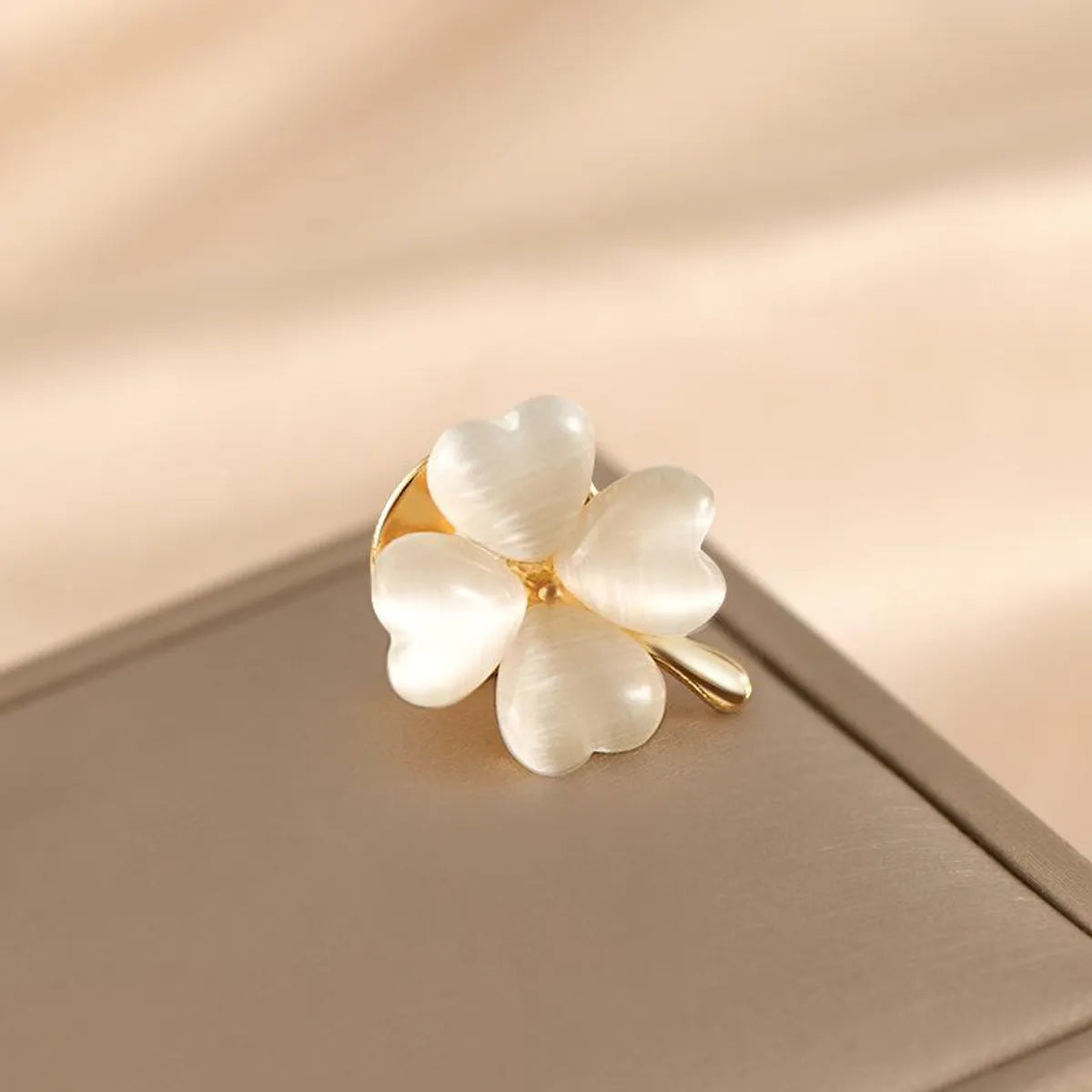 Simple Style Classic Style Flower Alloy Inlay Zircon Women'S Brooches