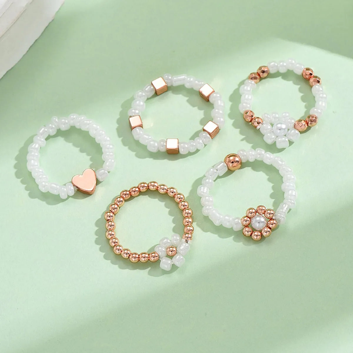 Simple Style Classic Style Flower Artificial Pearl Copper Beaded Women's Rings