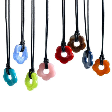 Simple Style Classic Style Flower Pu Leather Plastic Resin Wholesale Pendant Necklace