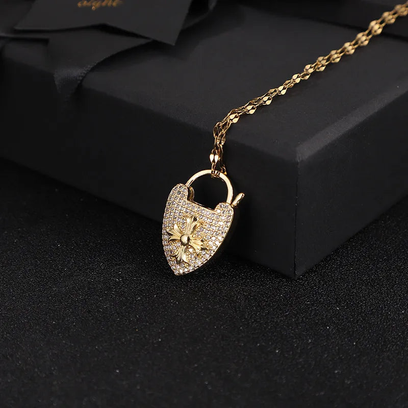 Simple Style Classic Style Heart Shape Copper Inlay Rhinestones Women'S Pendant Necklace