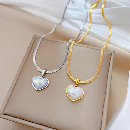 Simple Style Classic Style Heart Shape Titanium Steel Inlay Shell Pendant Necklace