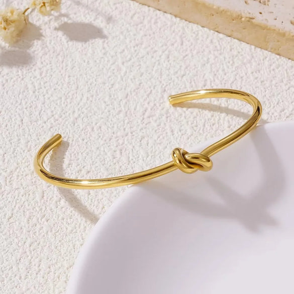 Simple Style Classic Style Knot Titanium Steel 18K Gold Plated Bangle In Bulk