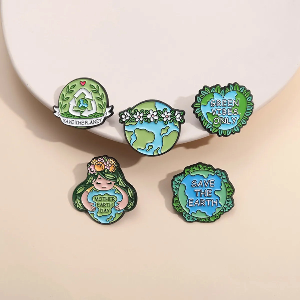 Simple Style Classic Style Letter Alloy Stoving Varnish Women'S Brooches