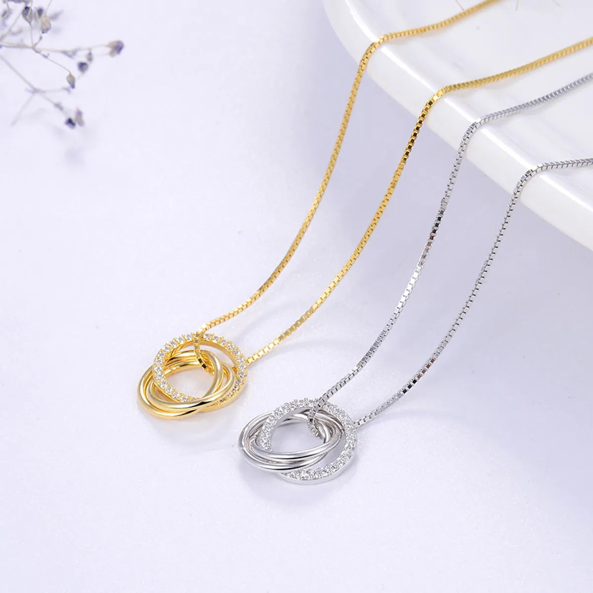 Simple Style Classic Style O-shape Round Sterling Silver Polishing Plating Inlay Zircon White Gold Plated Pendant Necklace