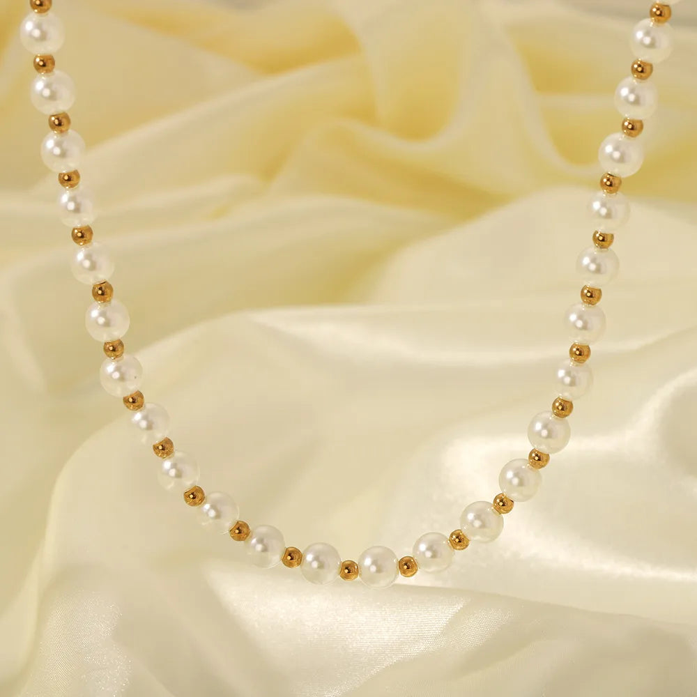 Simple Style Classic Style Round 18K Gold Plated Imitation Pearl Wholesale Necklace