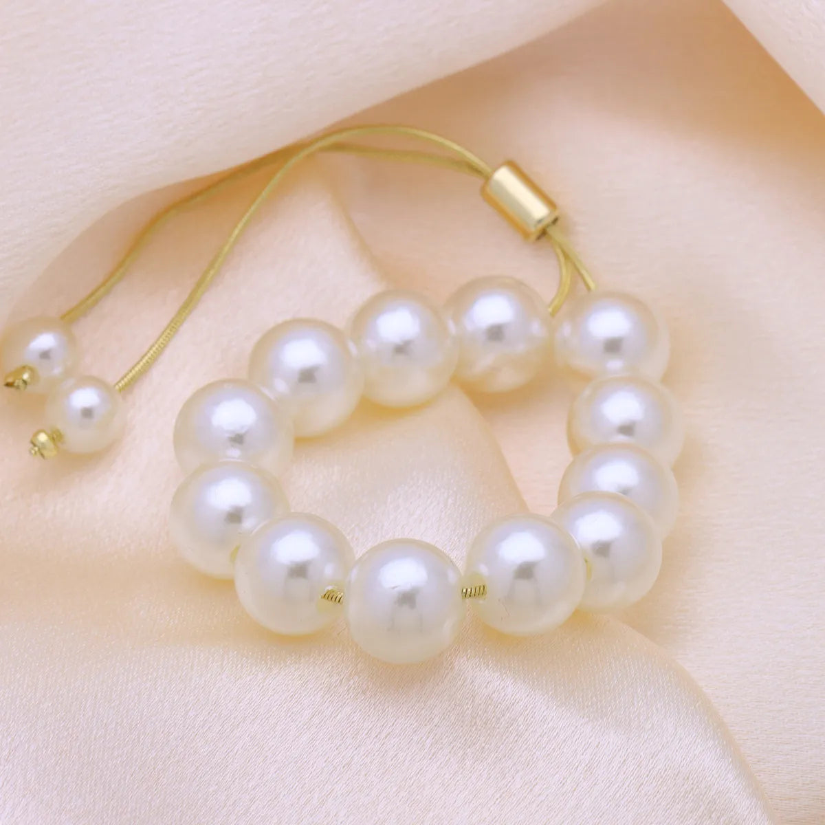 Simple Style Classic Style Round Imitation Pearl Brass Wholesale Bracelets