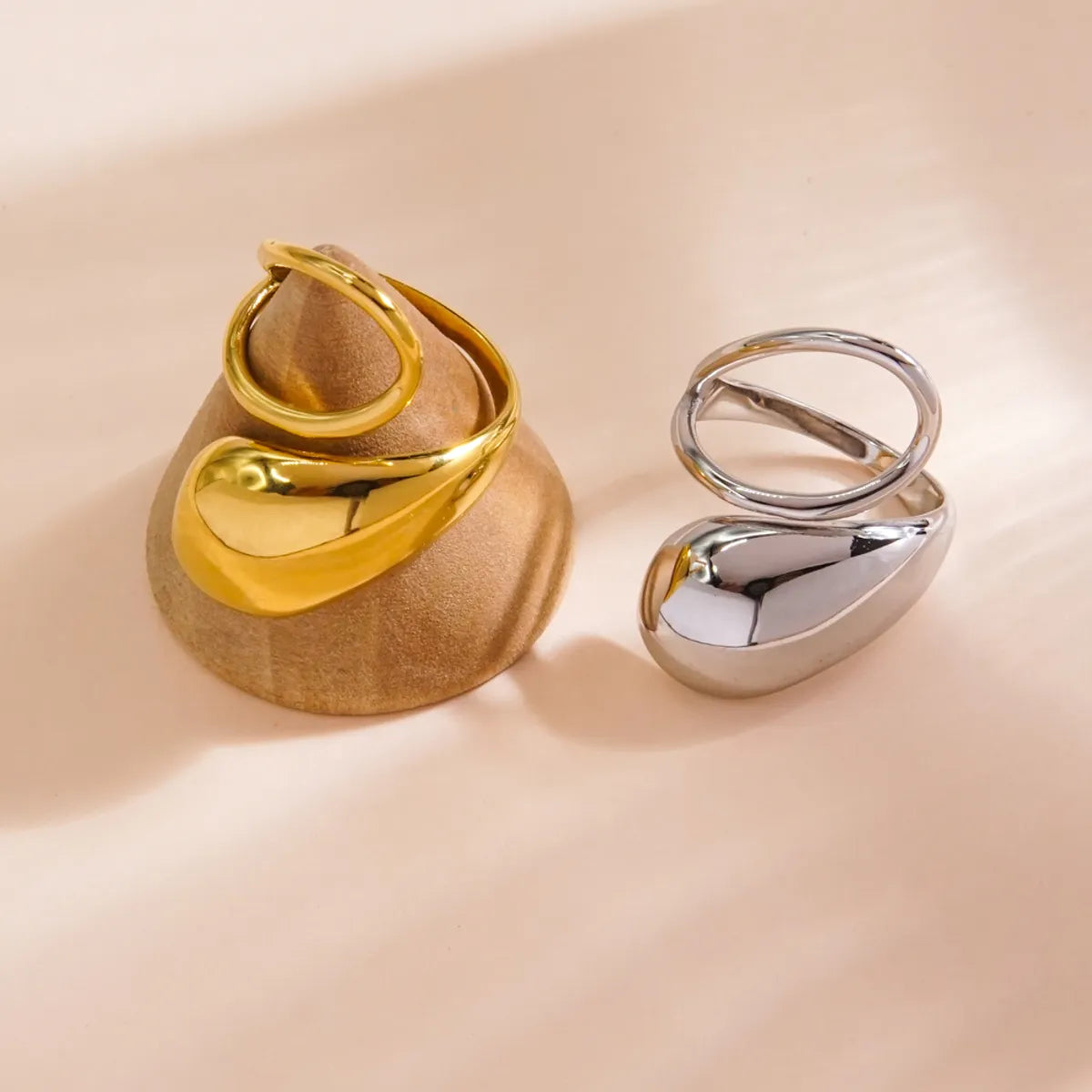 Simple Style Classic Style Solid Color 304 Stainless Steel 14K Gold Plated Open Rings In Bulk