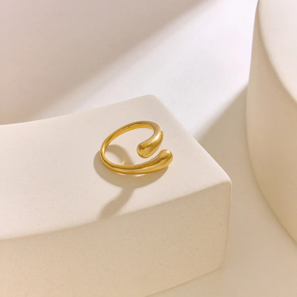 Simple Style Classic Style Solid Color 304 Stainless Steel 18K Gold Plated Rings In Bulk