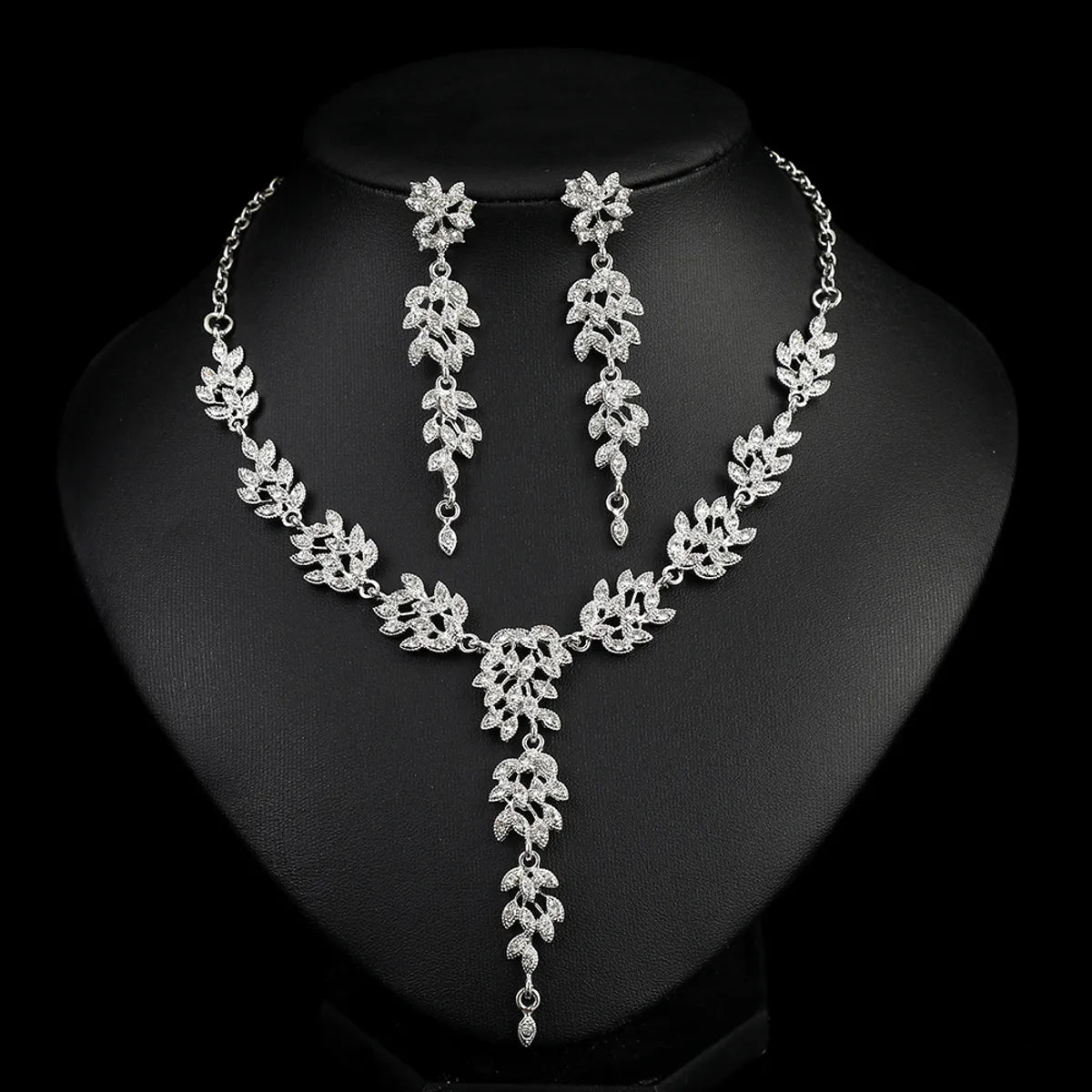 Simple Style Classic Style Solid Color Alloy Inlay Rhinestones Women'S Jewelry Set