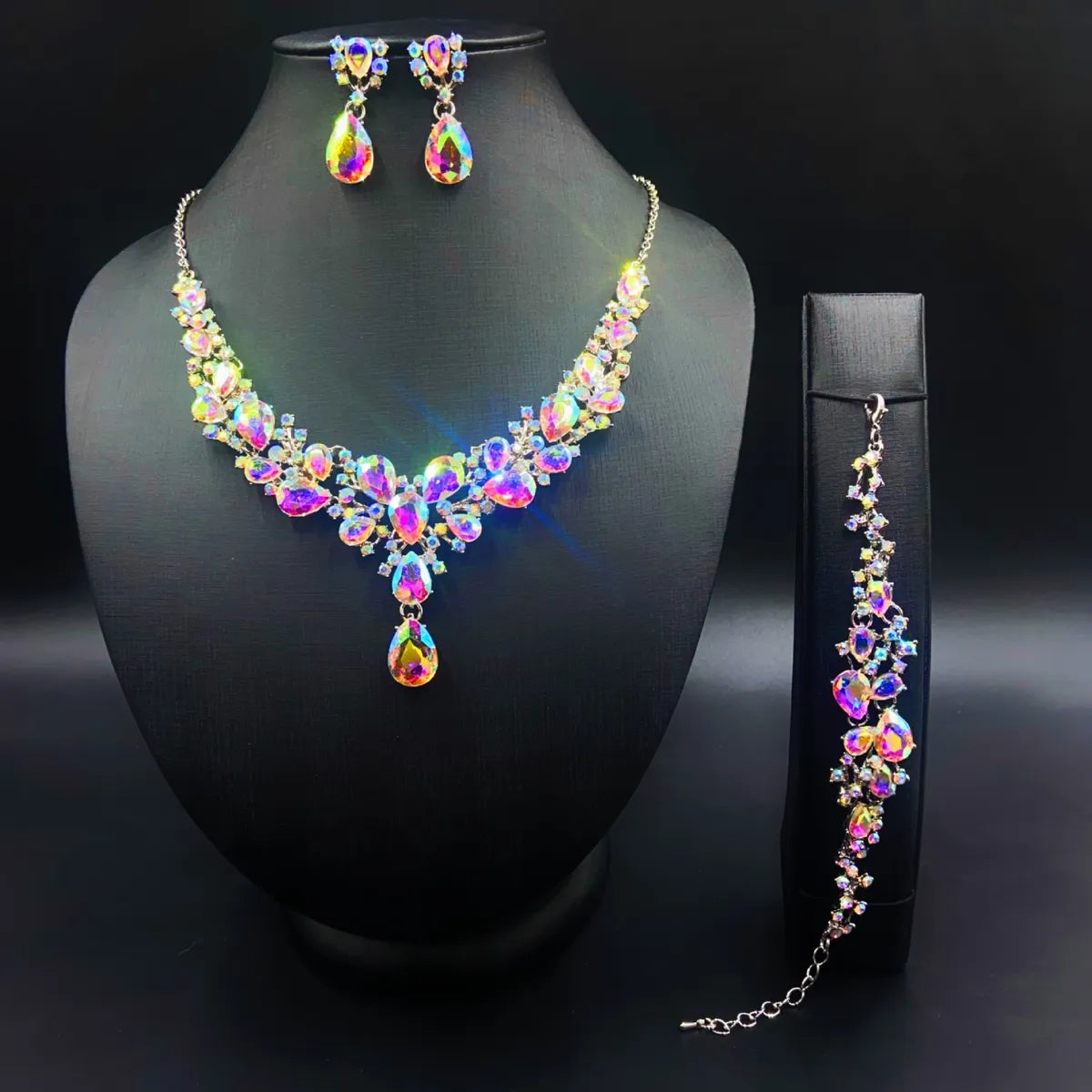 Simple Style Classic Style Solid Color Alloy Inlay Rhinestones Women'S Jewelry Set