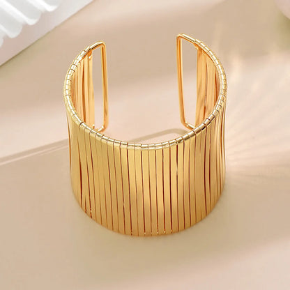 Simple Style Classic Style Solid Color Alloy Plating Gold Plated Women's Bangle