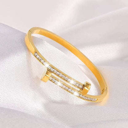 Simple Style Classic Style Solid Color Titanium Steel 18K Gold Plated Zircon Bangle In Bulk