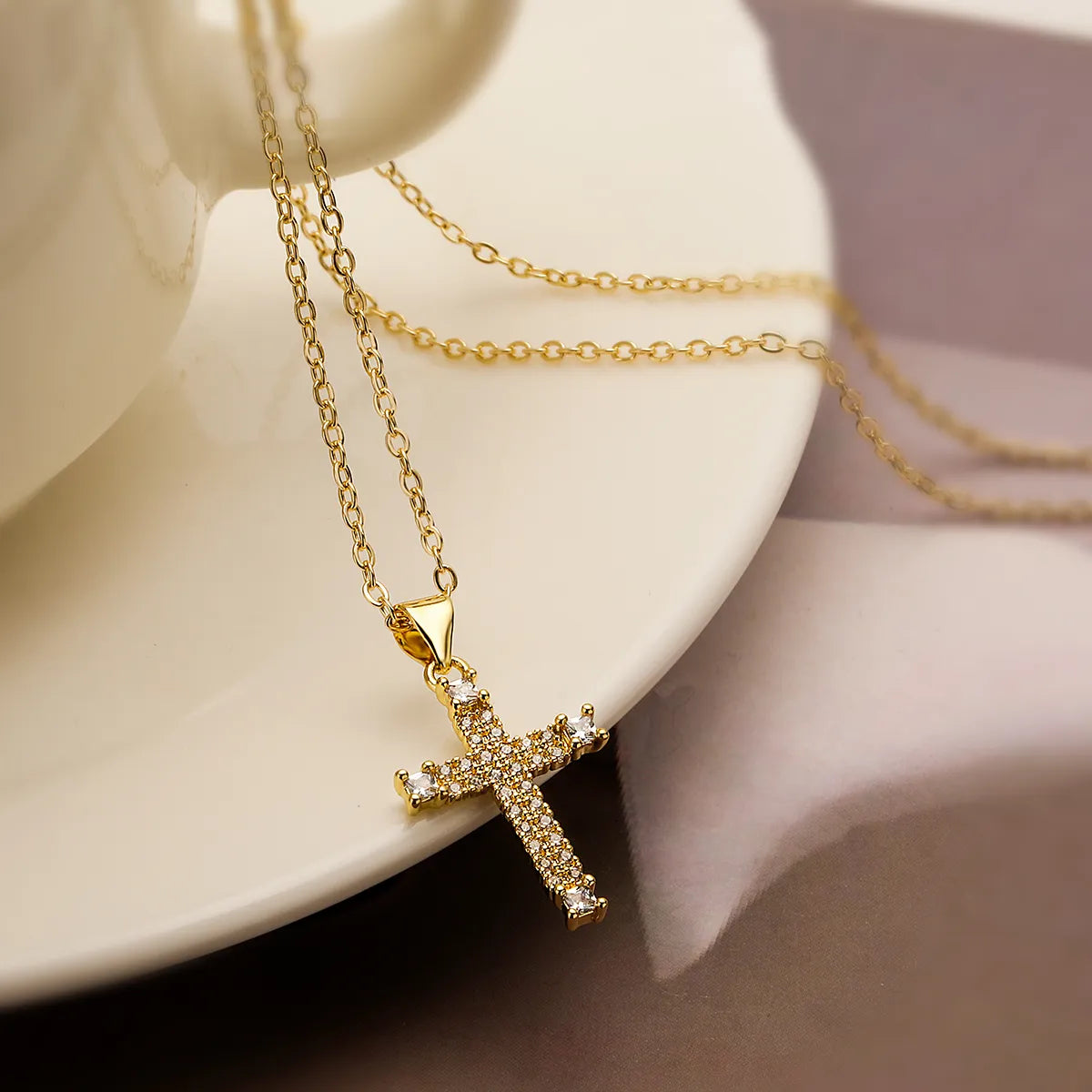 Simple Style Commute Cross Copper Plating Inlay Zircon 18k Gold Plated Pendant Necklace