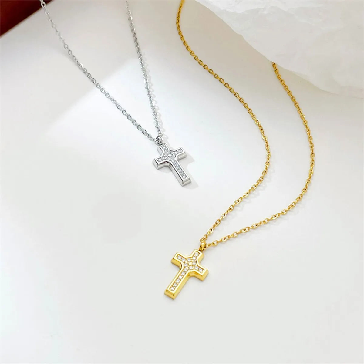 Simple Style Commute Cross Stainless Steel White Gold Plated Gold Plated Zircon Pendant Necklace In Bulk