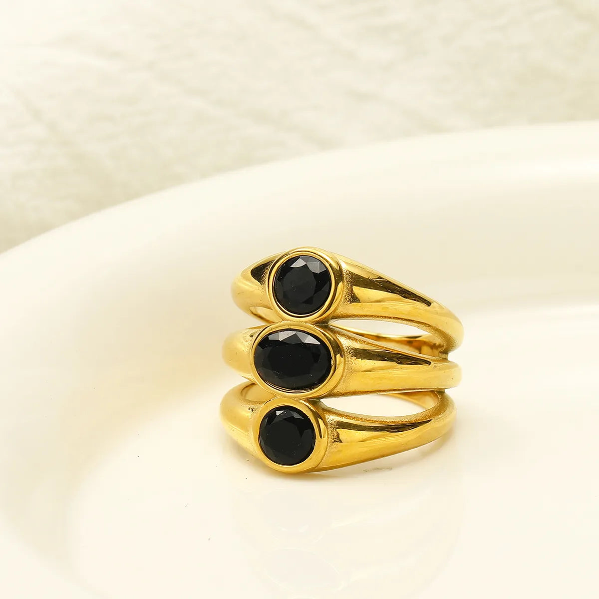 Simple Style Commute Geometric Titanium Steel Inlay Zircon Rings