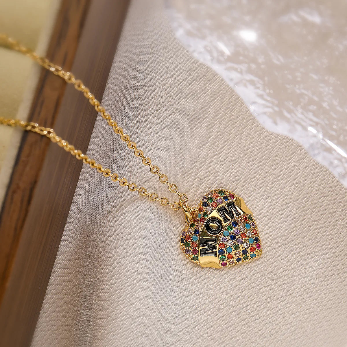 Simple Style Commute Heart Shape Copper Enamel Plating Inlay Zircon 18k Gold Plated Pendant Necklace