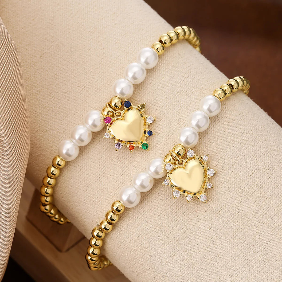 Simple Style Commute Heart Shape Copper Plating Inlay Artificial Pearls Zircon 18k Gold Plated Bracelets