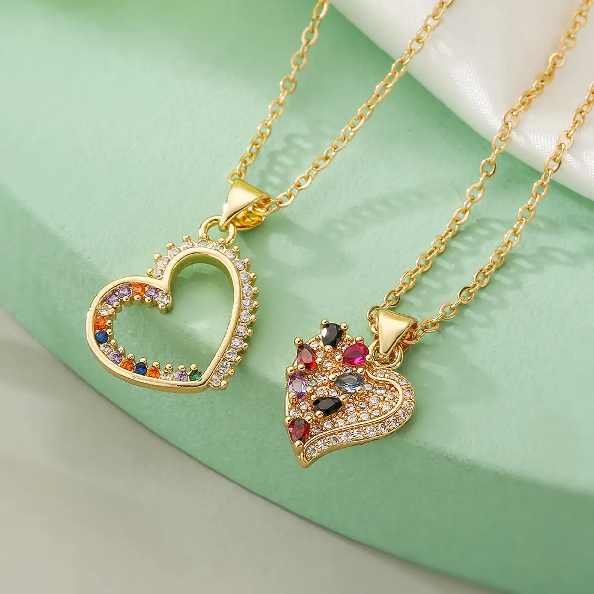 Simple Style Commute Heart Shape Copper 18k Gold Plated Zircon Pendant Necklace In Bulk