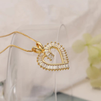 Wholesale Simple Style Commute Heart Shape Copper Plating Inlay 18K Gold Plated Zircon Pendant Necklace