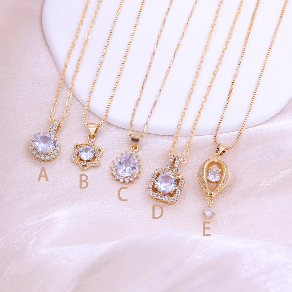 Simple Style Commute Hexagram Water Droplets Hot Air Balloon Copper 18k Gold Plated Zircon Pendant Necklace In Bulk