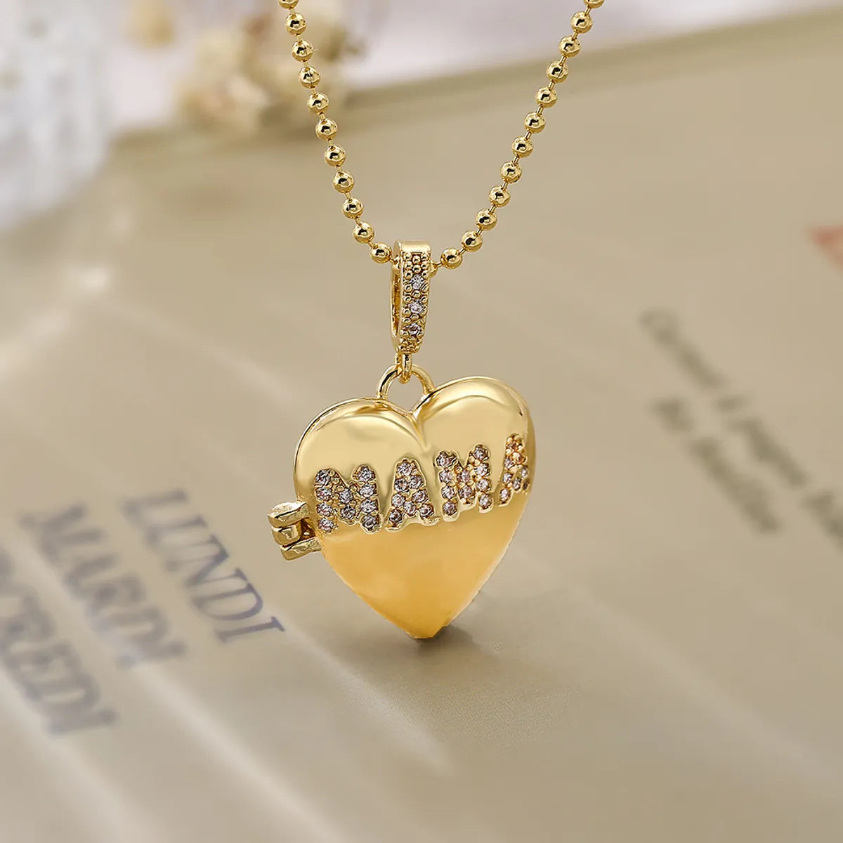 Simple Style Commute Letter Heart Shape Copper Plating Inlay Zircon 18k Gold Plated Pendant Necklace