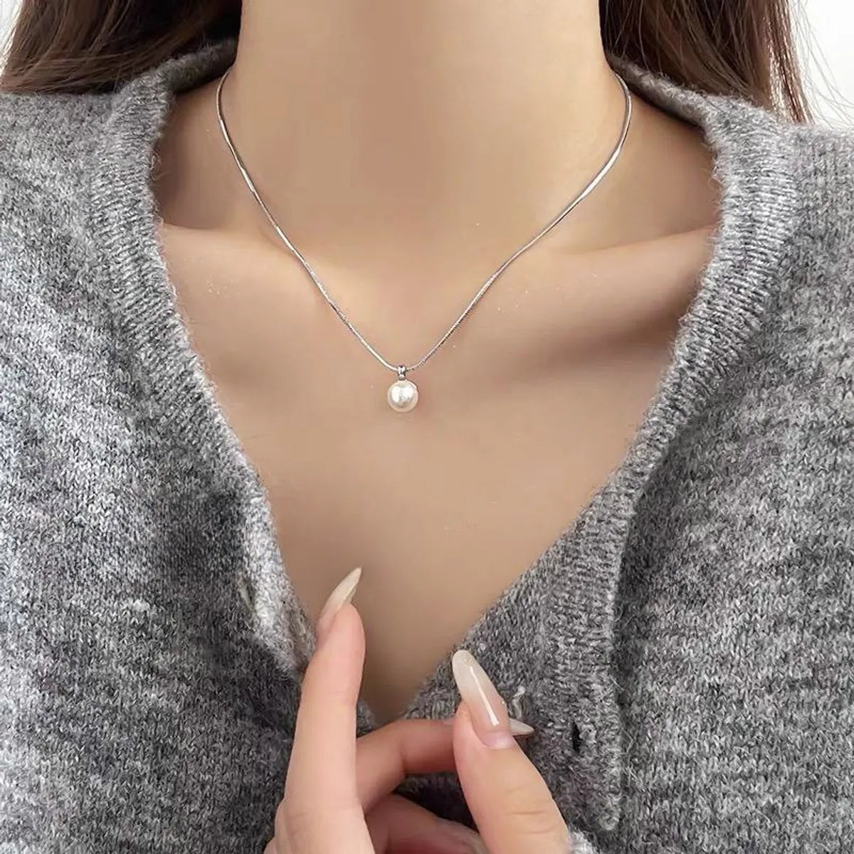 Simple Style Commute Round Pearl Zinc Alloy Wholesale Pendant Necklace