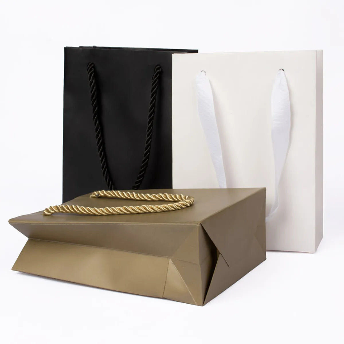 Simple Style Commute Solid Color Paper Holiday Daily Gift Bags