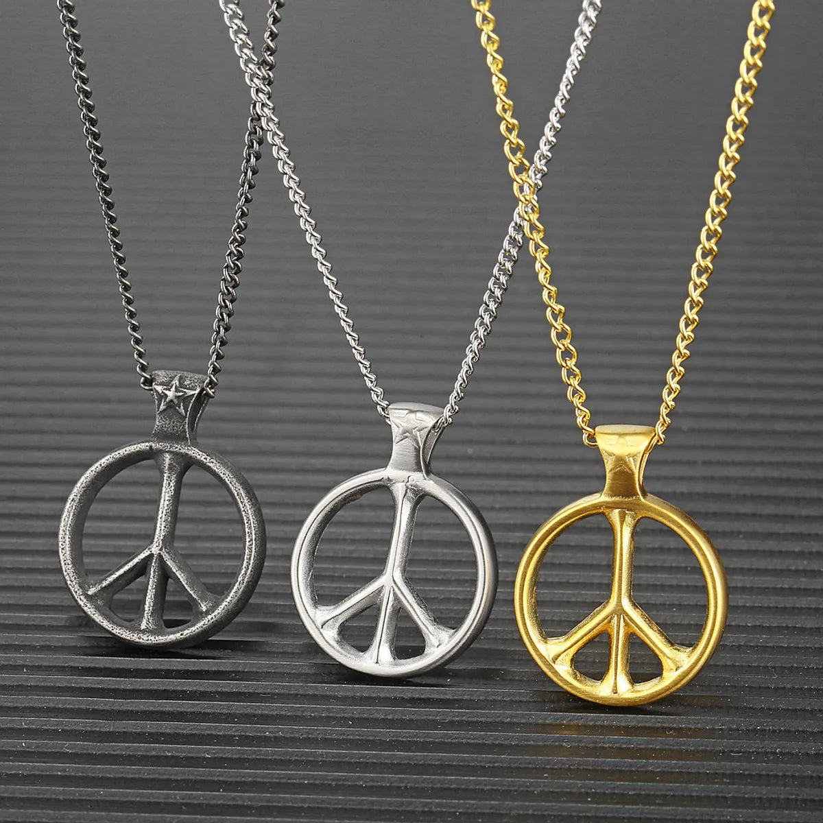 Simple Style Commute Solid Color 304 Stainless Steel Hollow Out 18K Gold Plated Men'S Pendant Necklace