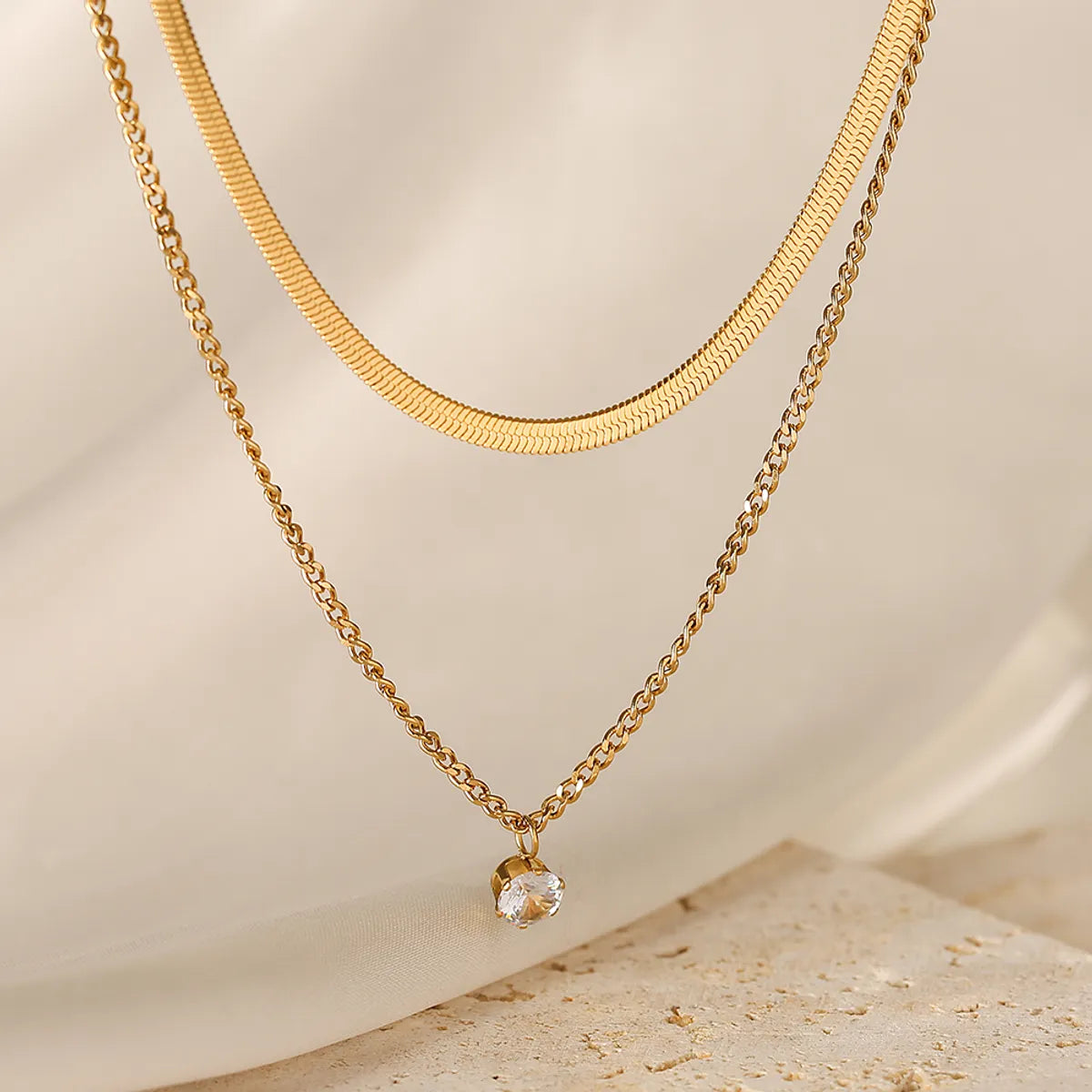 Simple Style Commute Solid Color Titanium Steel Beaded Plating 18k Gold Plated Layered Necklaces Pendant Necklace