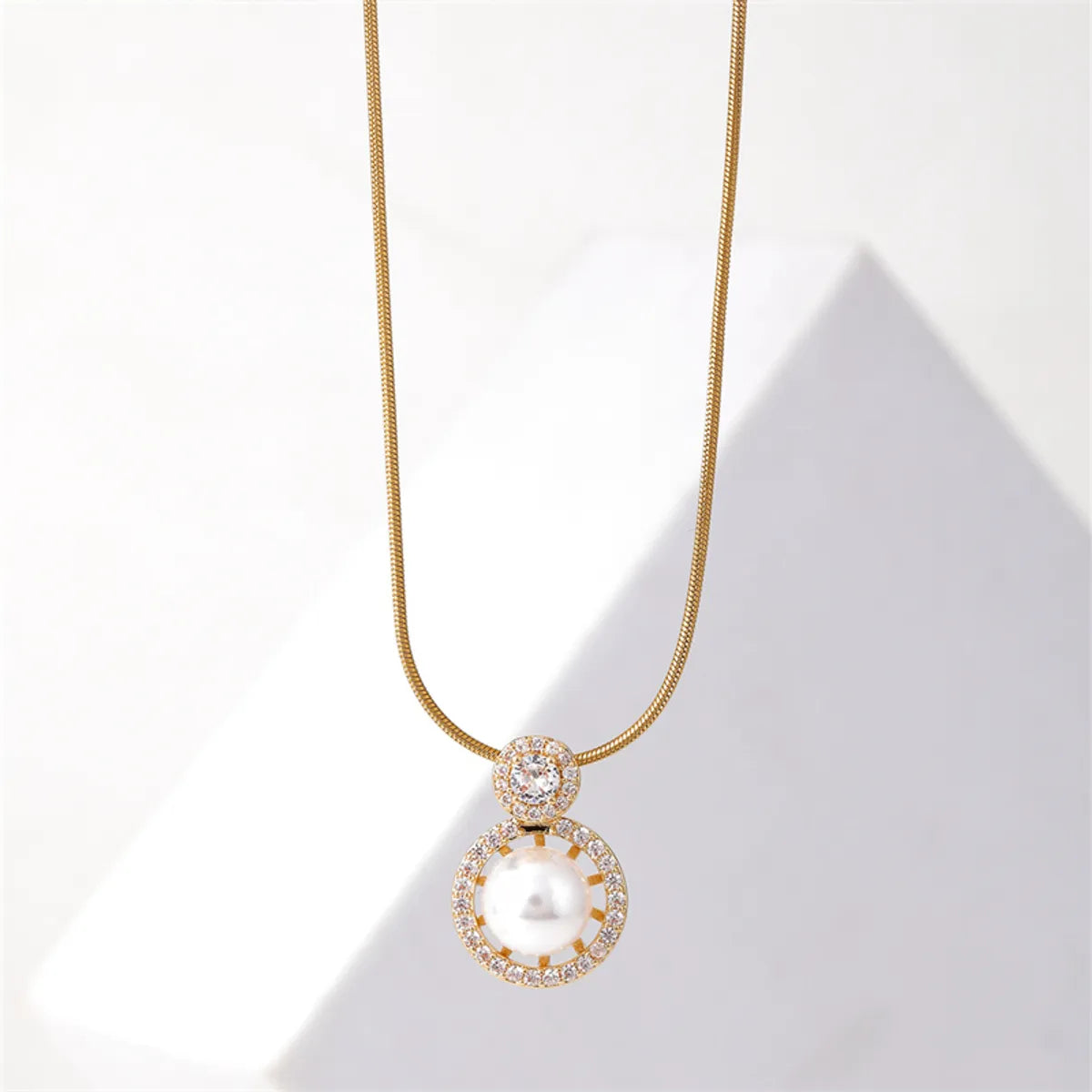 Simple Style Crown Stainless Steel Copper Plating Inlay Pearl Zircon Gold Plated Pendant Necklace