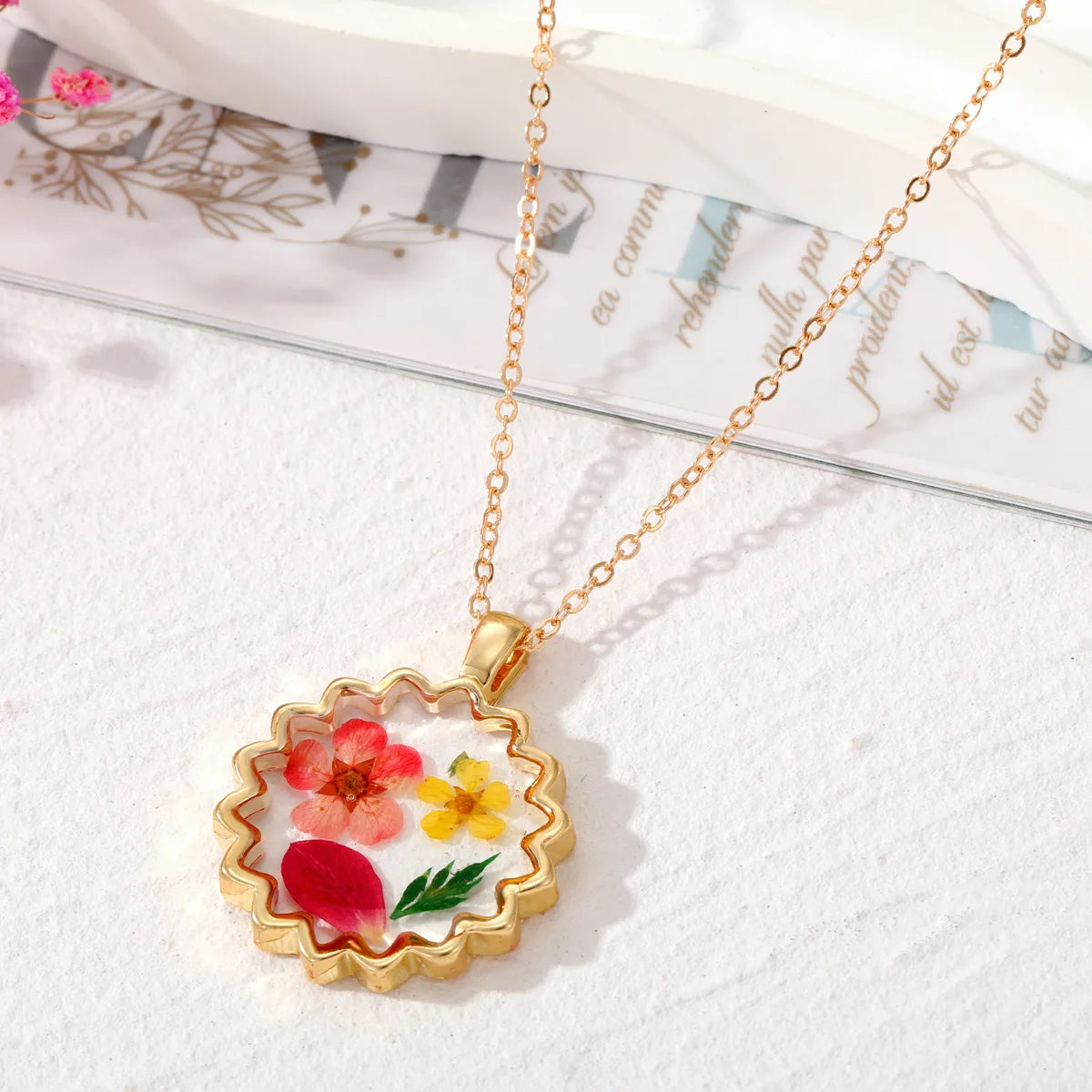 Simple Style Flower Alloy Epoxy Women'S Pendant Necklace 1 Piece