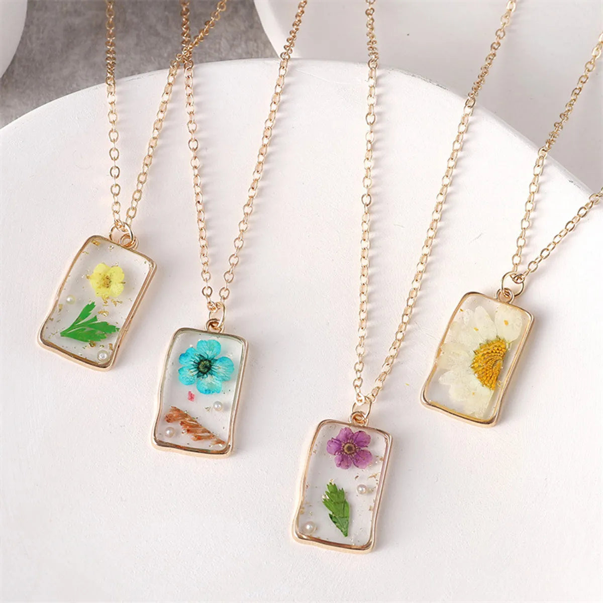 Pastoral Simple Style Flower Alloy Resin Wholesale Pendant Necklace