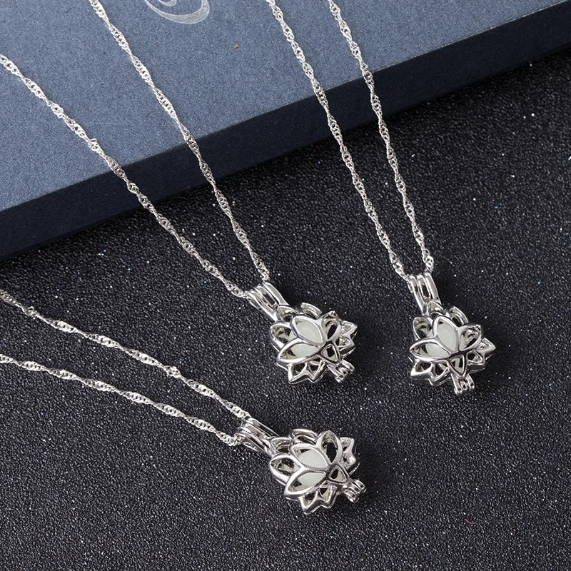 Simple Style Flower Alloy Wholesale Pendant Necklace