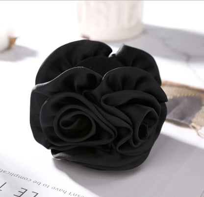 Women'S Simple Style Flower Cloth Handmade Hair Claws