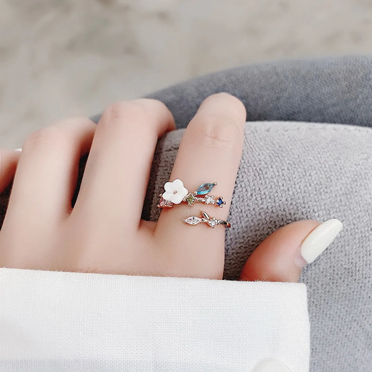 Simple Style Flower Copper Inlay Zircon Rings