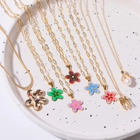 Simple Style Flower Copper Plating 18k Gold Plated Pendant Necklace