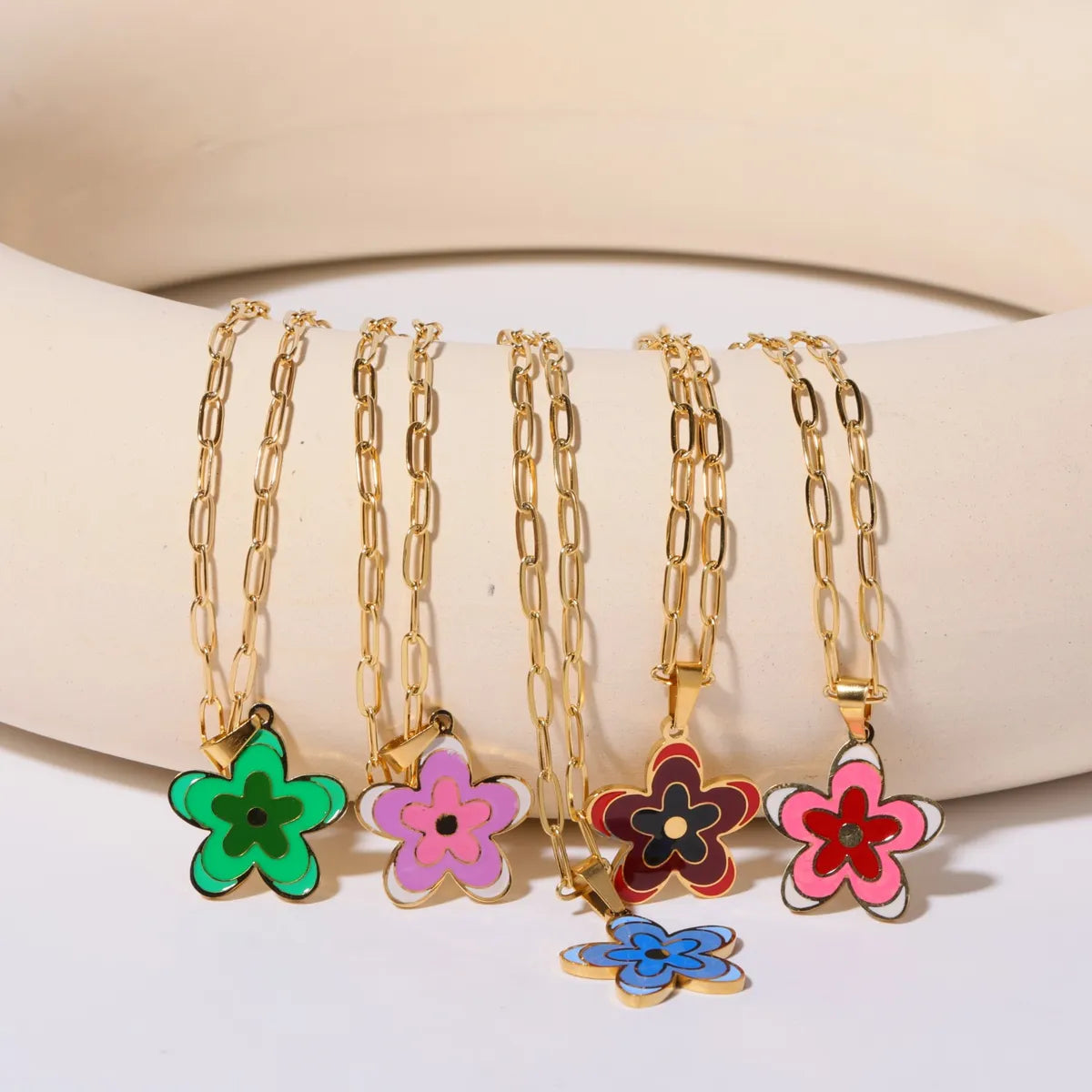 Simple Style Flower Copper Plating 18k Gold Plated Pendant Necklace