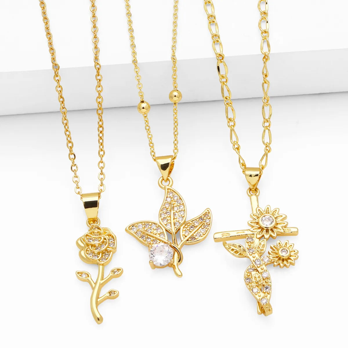 Simple Style Flower Copper Plating Inlay Zircon 18k Gold Plated Pendant Necklace