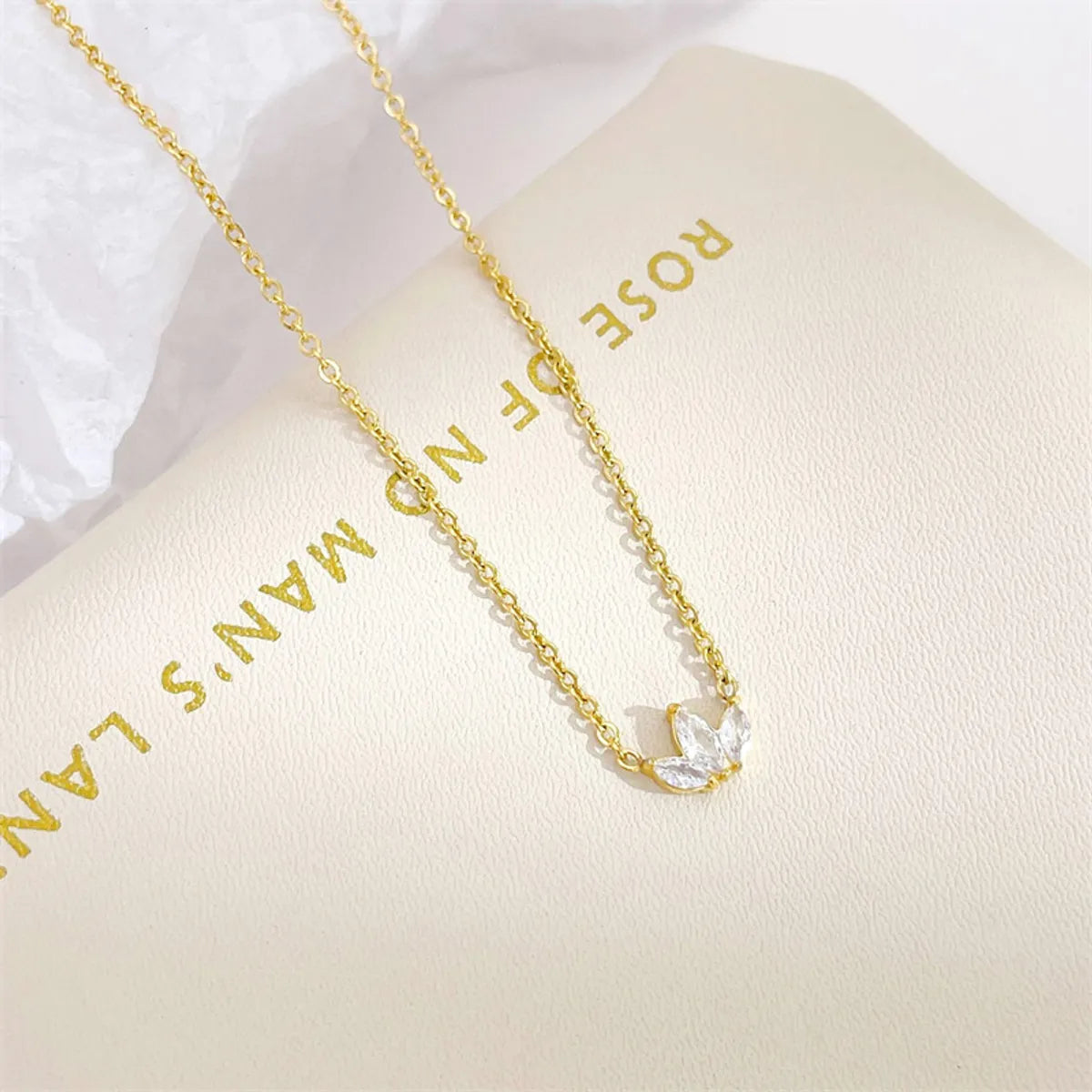 Wholesale Jewelry Simple Style Flower 304 Stainless Steel Zircon White Gold Plated Gold Plated Plating Inlay Pendant Necklace