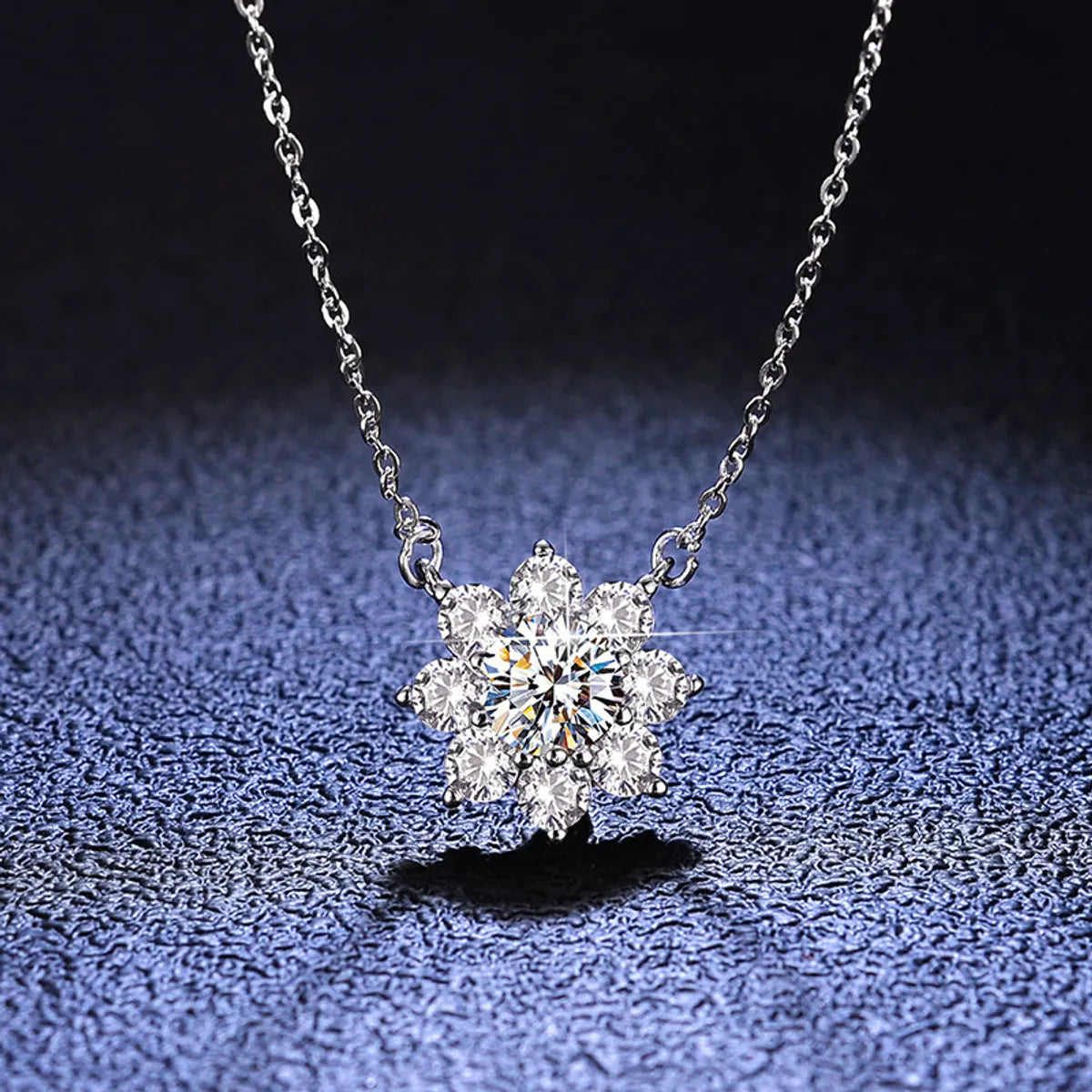 Simple Style Flower Sterling Silver Inlay Moissanite Zircon Pendant Necklace