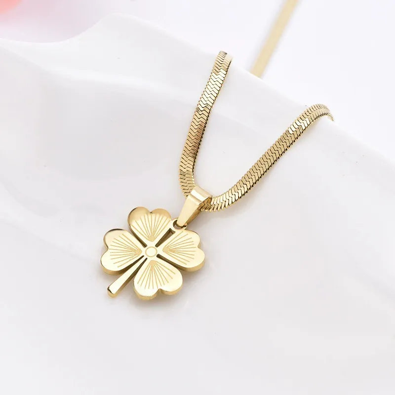 Simple Style Four Leaf Clover Titanium Steel Plating Pendant Necklace 1 Piece