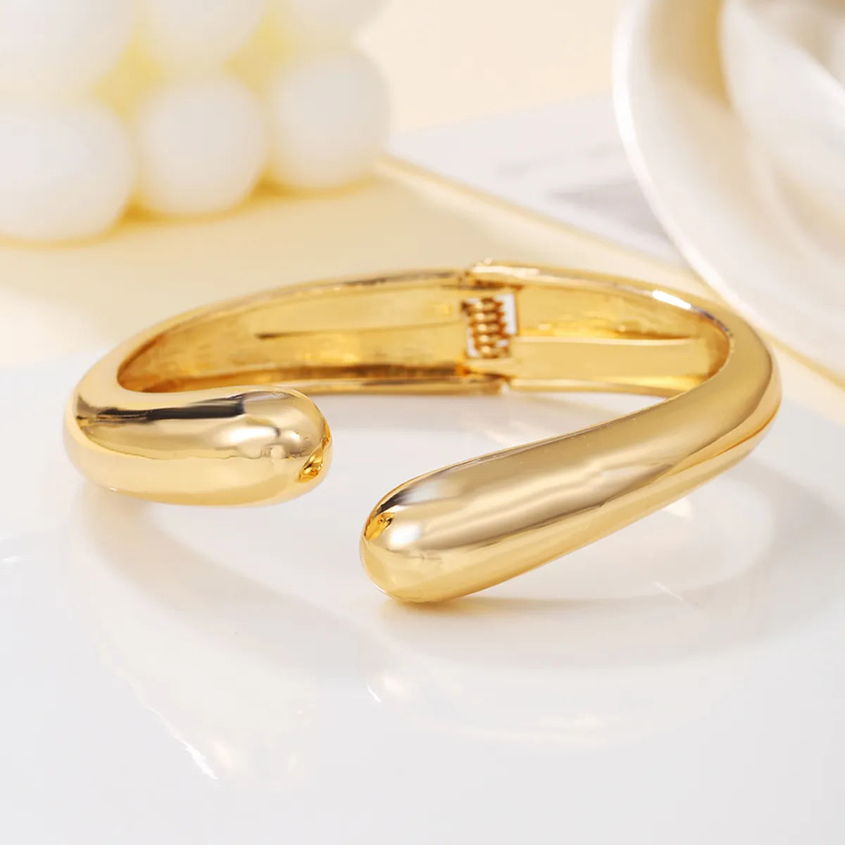 Simple Style Geometric Alloy 18k Gold Plated Women's Bangle