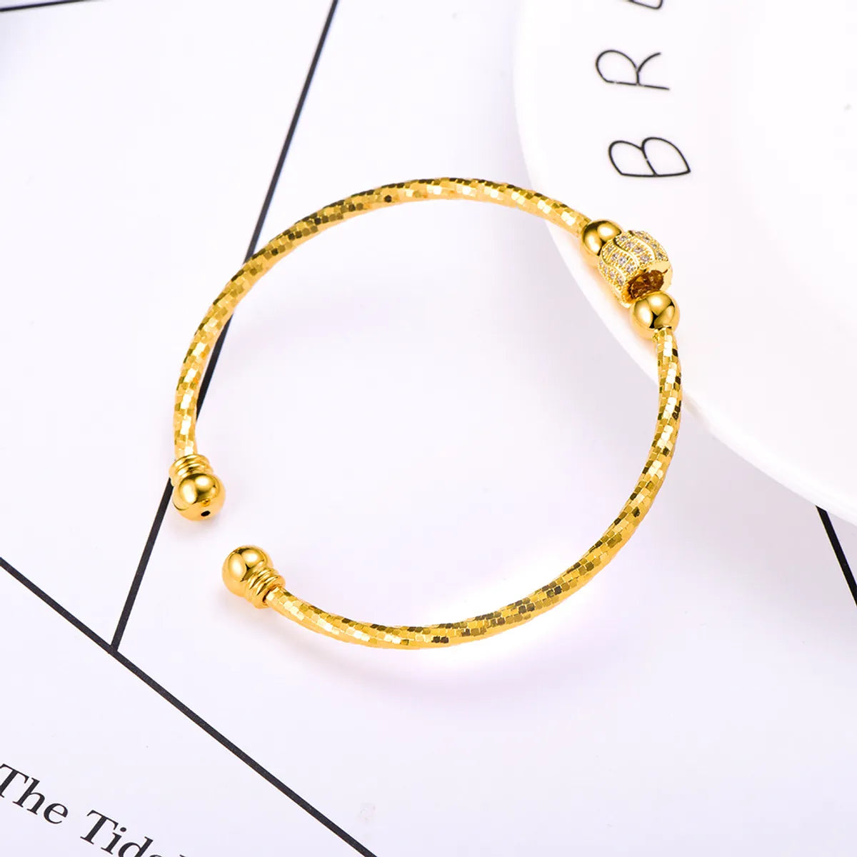 Simple Style Geometric Copper Shiny Metallic Zircon Bangle