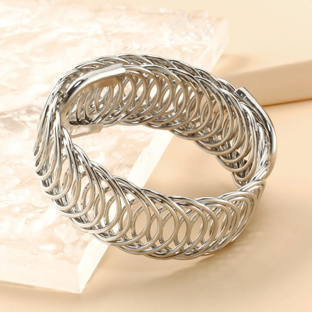 Simple Style Geometric Iron Hollow Out Unisex Bangle