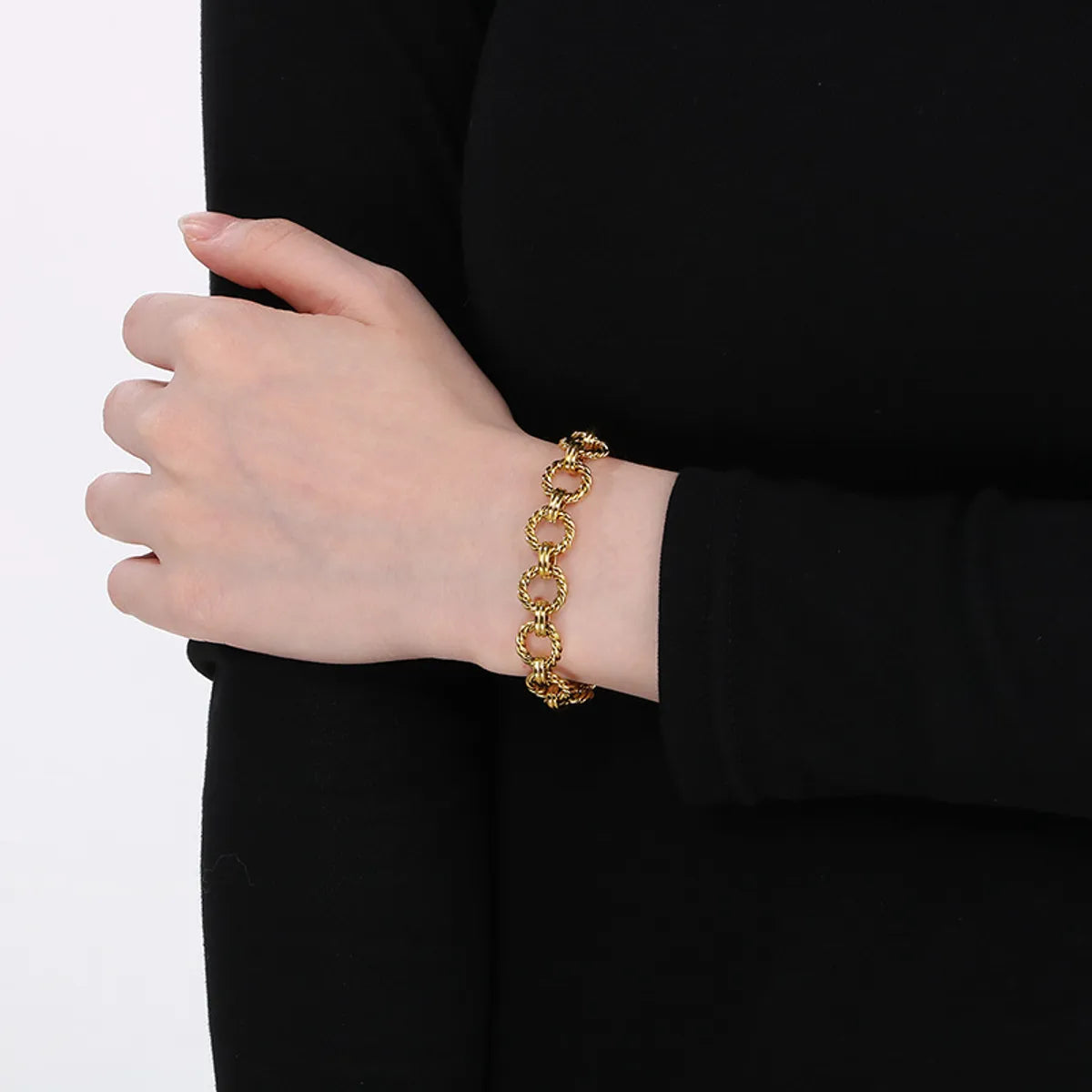 Simple Style Geometric Solid Color 304 Stainless Steel 18K Gold Plated Bracelets In Bulk