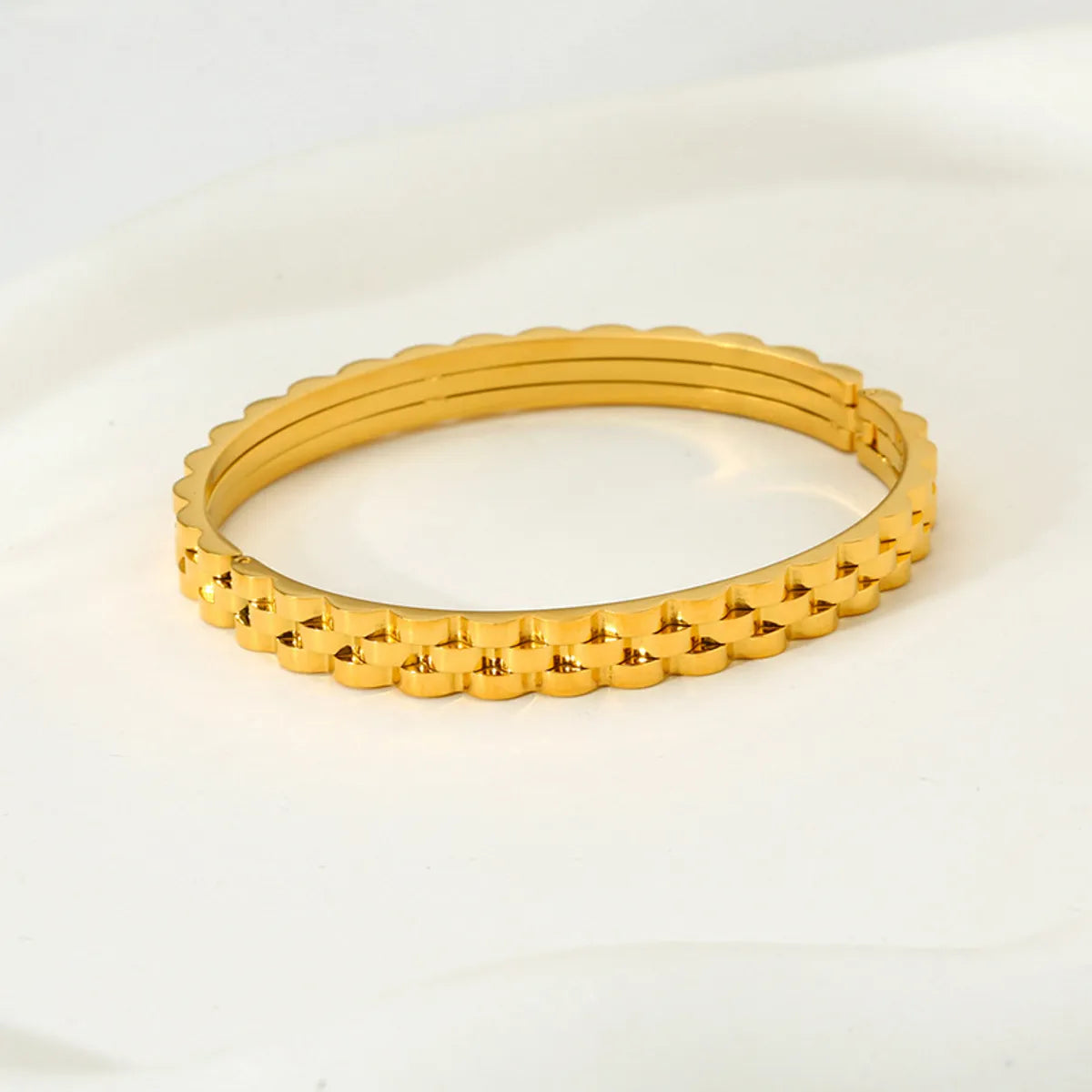 Simple Style Geometric Stainless Steel Buckle Plating 18k Gold Plated Bangle