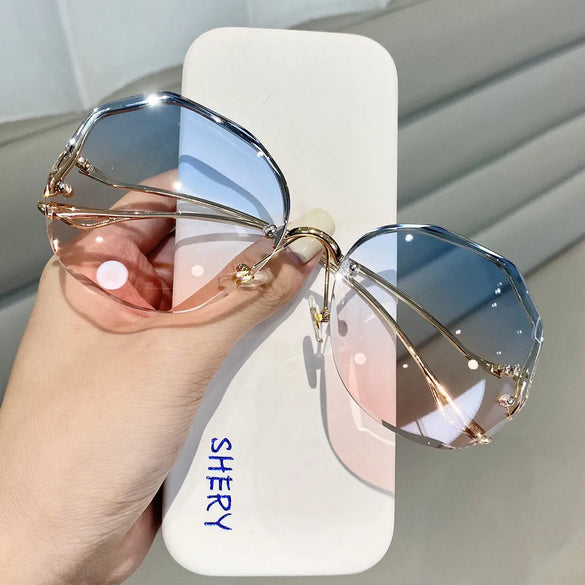 Simple Style Gradient Color Pc Polygon Patchwork Frameless Women'S Sunglasses
