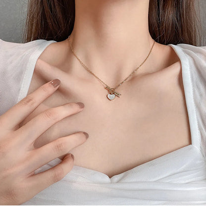 Simple Style Heart Shape Alloy Plating Chain Women's Pendant Necklace 1 Piece