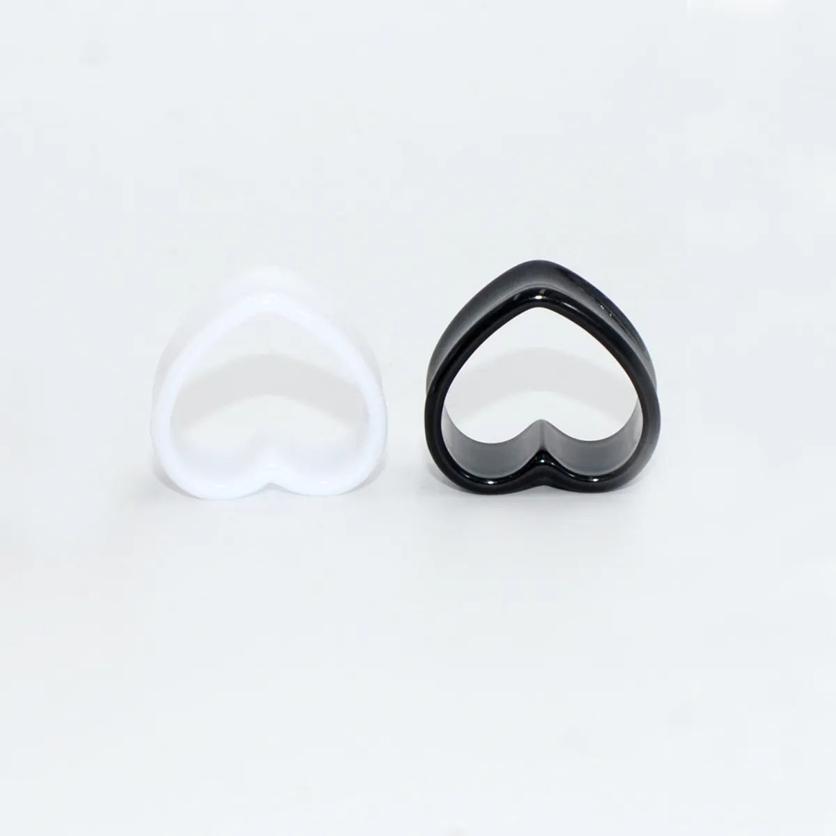 Simple Style Heart Shape Arylic Auricle 1 Pair